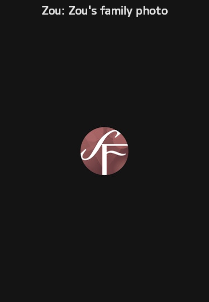 Zou: Zou's family photo