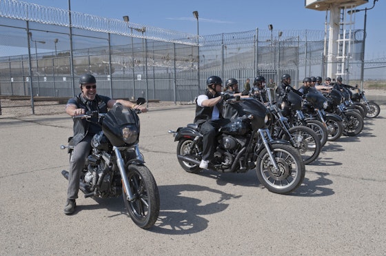 Sons of Anarchy S04E01