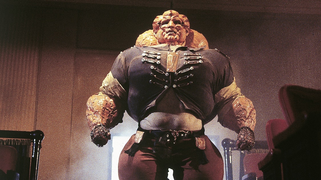 Double Dragon Hyr eller köp och streama hos SF Anytime