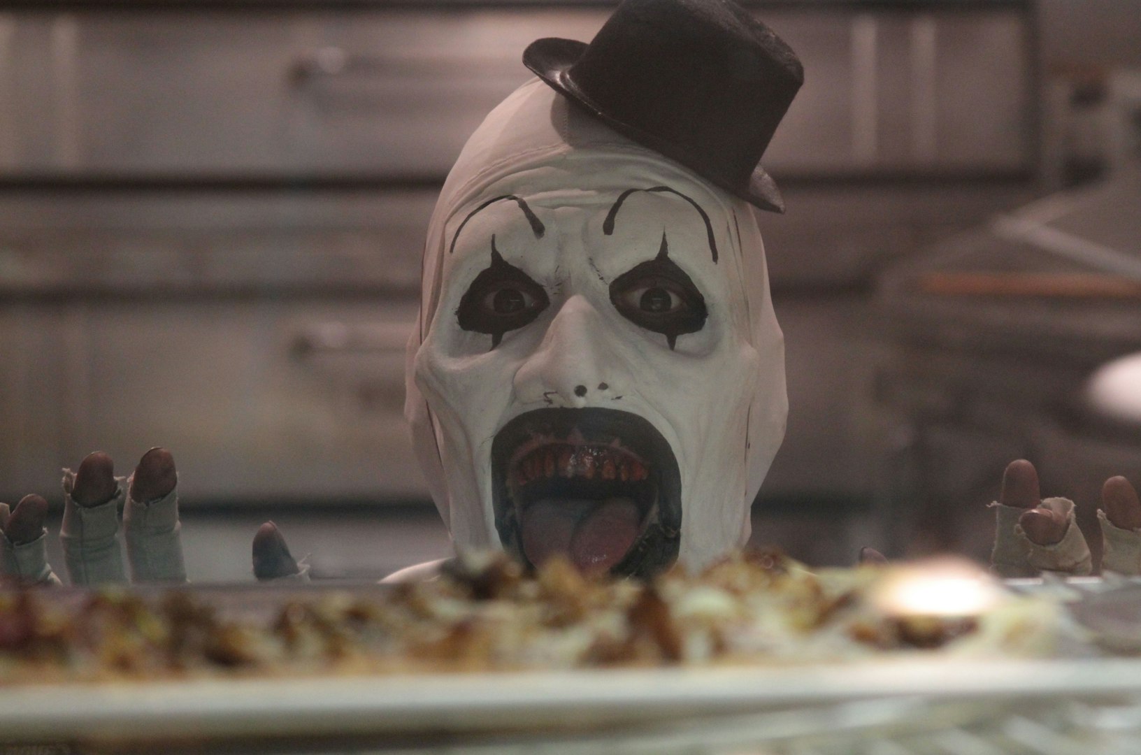 Radius – Hyr eller köp och streama hos SF Anytime