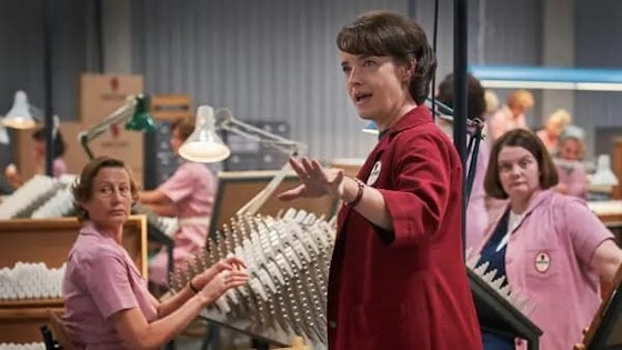 Carmen Curlers S02E02