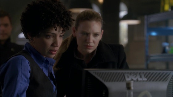 Fringe S03E12