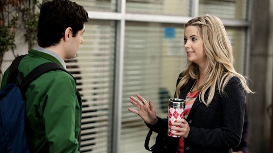 Pretty Little Liars S02E04