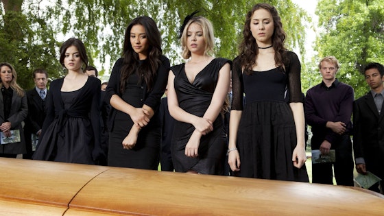 Pretty Little Liars S02E05