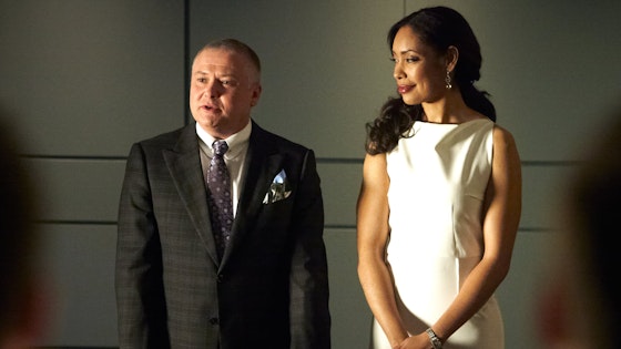 Suits S03E01