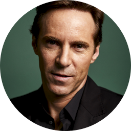 Alessandro Nivola