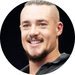 Alexander Dreymon
