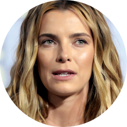 Betty Gilpin