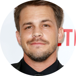Johnny Simmons