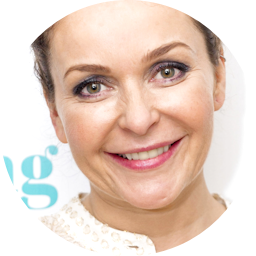 Julia Sawalha