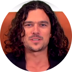 Luke Arnold