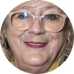 Maggie Steed