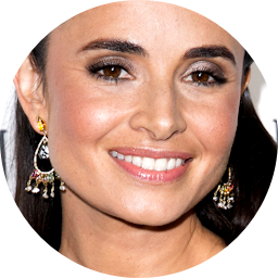 Mia Maestro