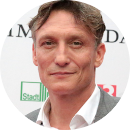 Oliver Masucci