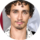 Robert Sheehan
