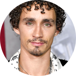 Robert Sheehan