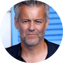 Rupert Graves