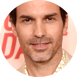 Santiago Cabrera