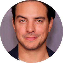 Vadhir Derbez